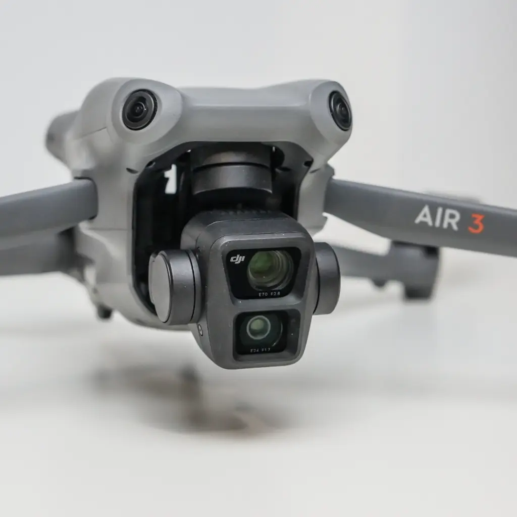 DJI Air 3 - 1.webp